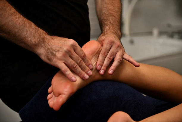 foot reflexology massage4