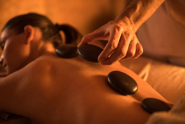 hot stone therapy in pondicherry2